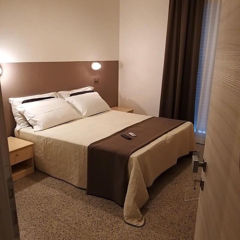 Hotel Ideal Rimini Exterior photo