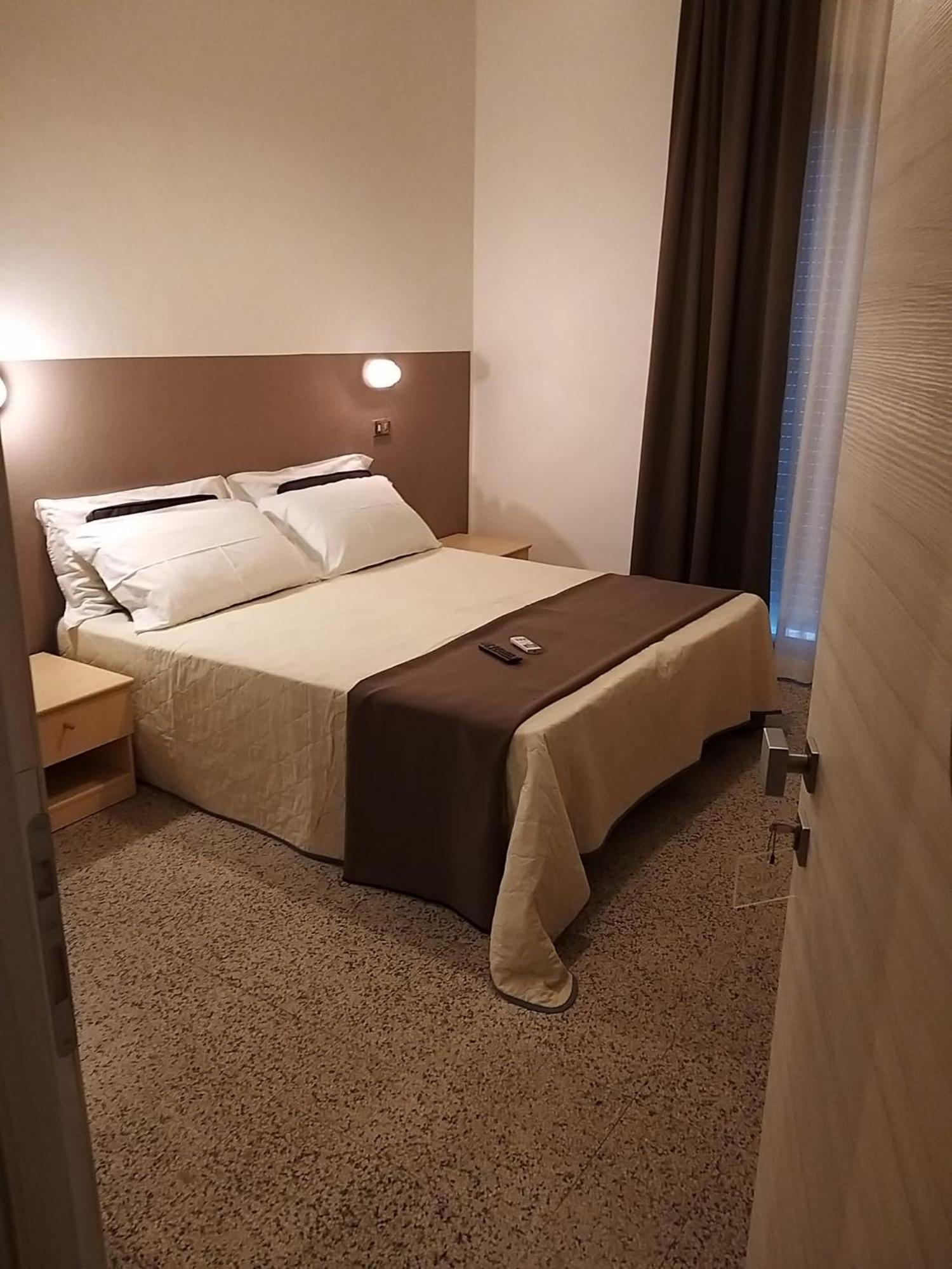 Hotel Ideal Rimini Exterior photo
